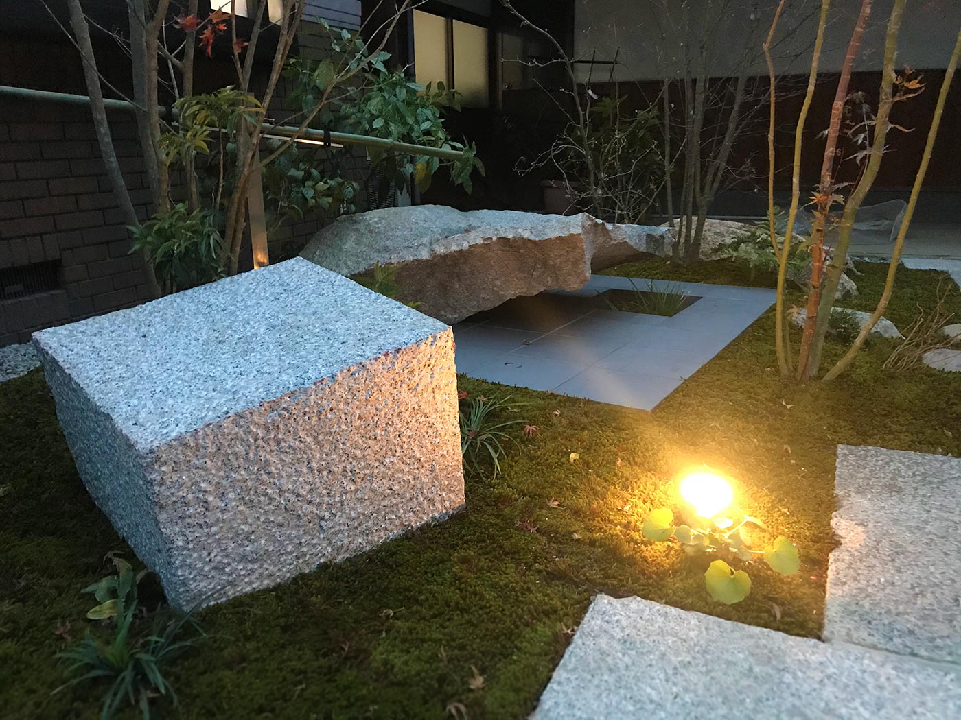 庭の作品を見る